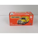 Matchbox 1:64 Power Grab - International Workstar Ambulance yellow